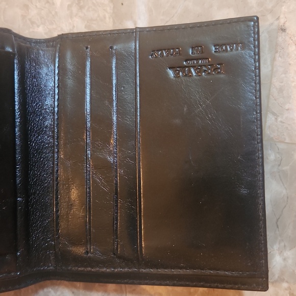 PRADA WALLET FAIR CONDITION - Picture 8 of 11